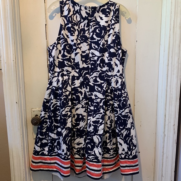 Liz Claiborne Women’s Size 14 Flare Floral Striped Dress - Picture 4 of 4